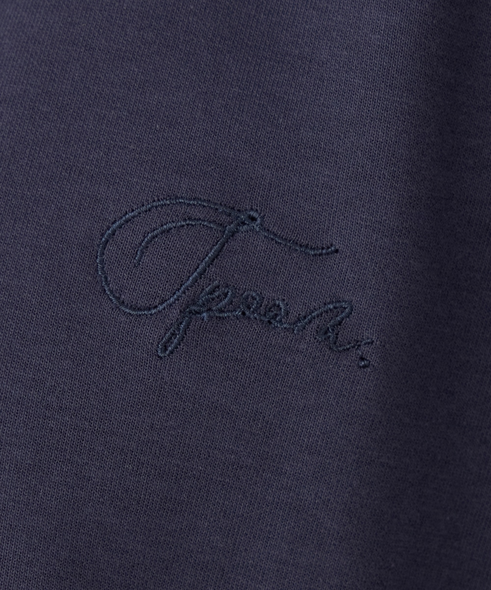 アシンメトリーロゴ刺繍フーディ