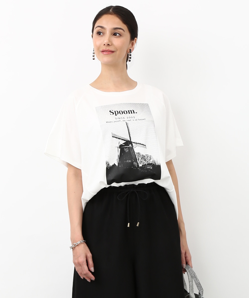  armoire capriceの風車風景Tシャツ