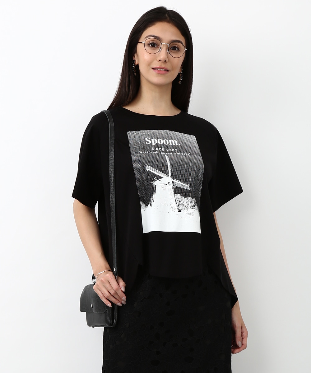  armoire capriceの風車風景Tシャツ