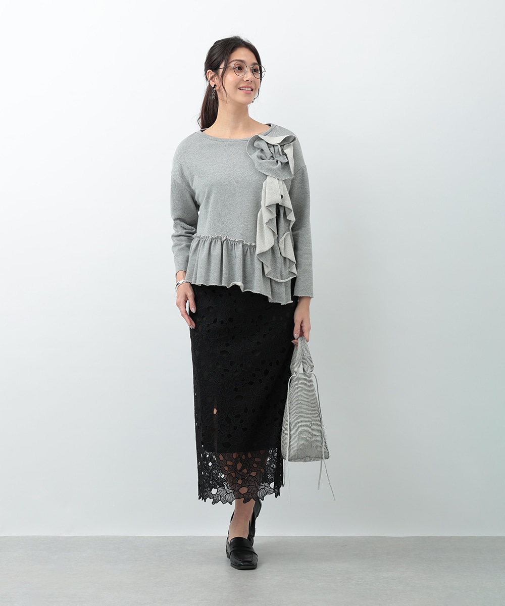 アシンメトリーモチーフプルオーバー