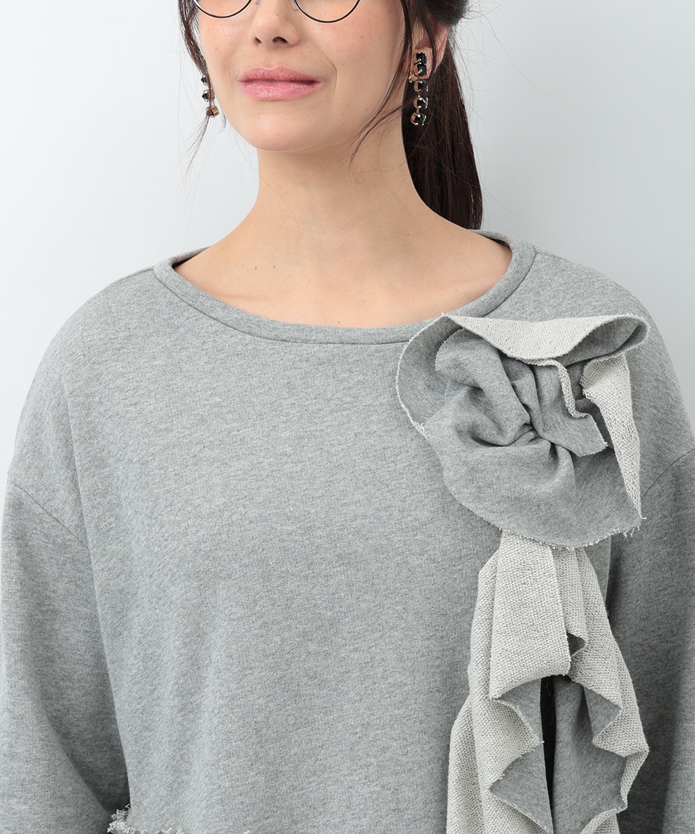 アシンメトリーモチーフプルオーバー