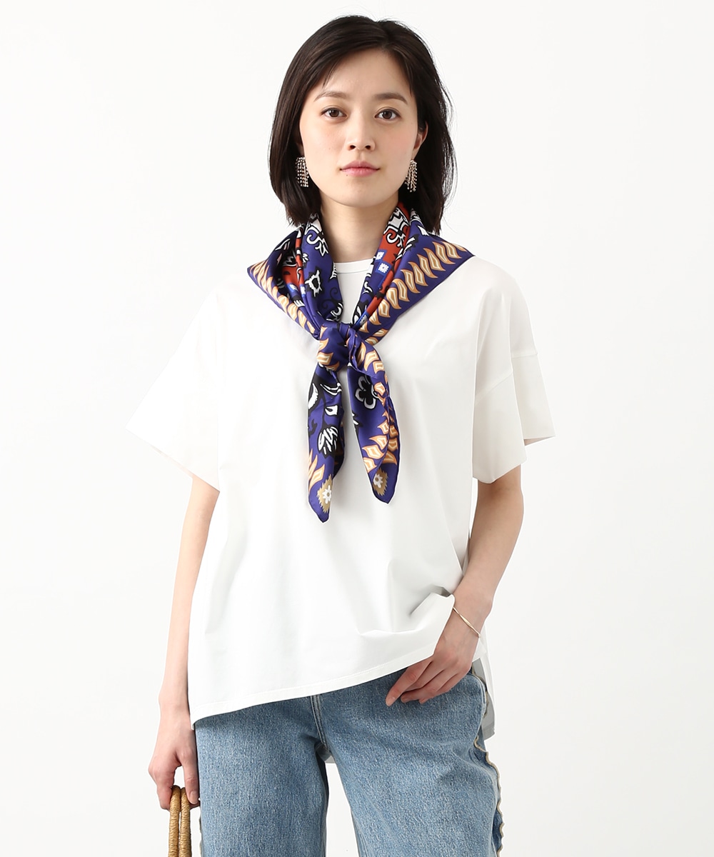 スカーフ付きTシャツ