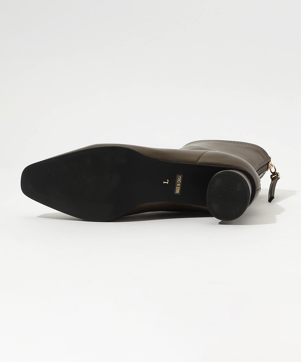 ステッチデザインブーツ