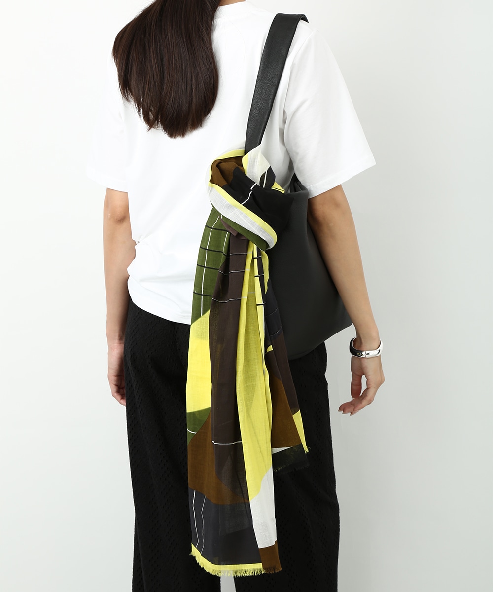 幾何学プリント大判スカーフ