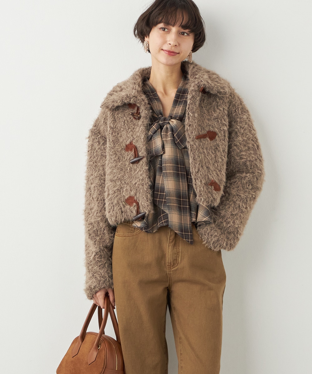 フラッフィーショートコート