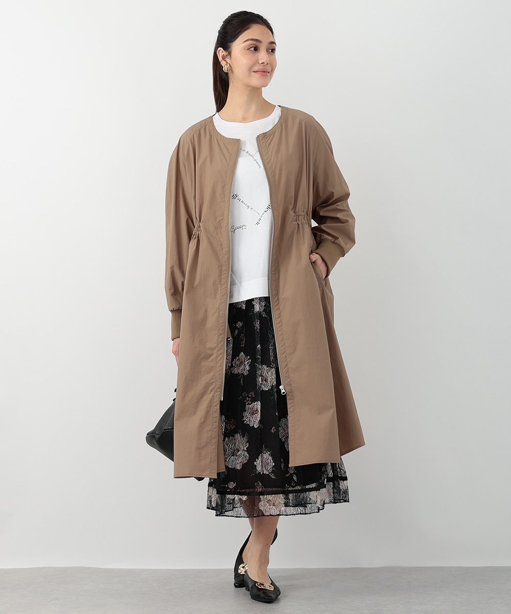 ノーカラーZIPコート